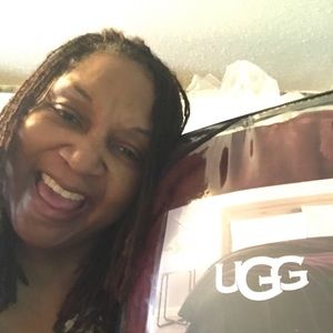 Meet your Posher, Thomasena